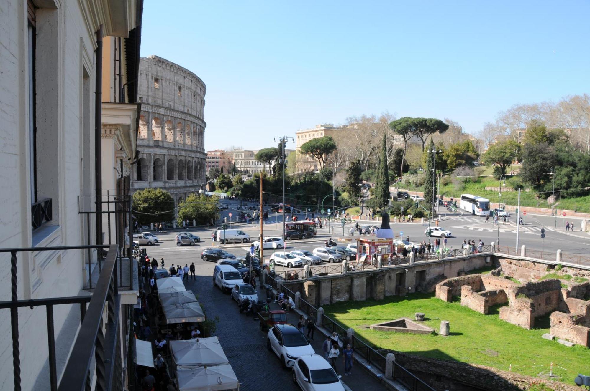 A Casa Di Lu, Al Colosseo - Guest House Roma Esterno foto